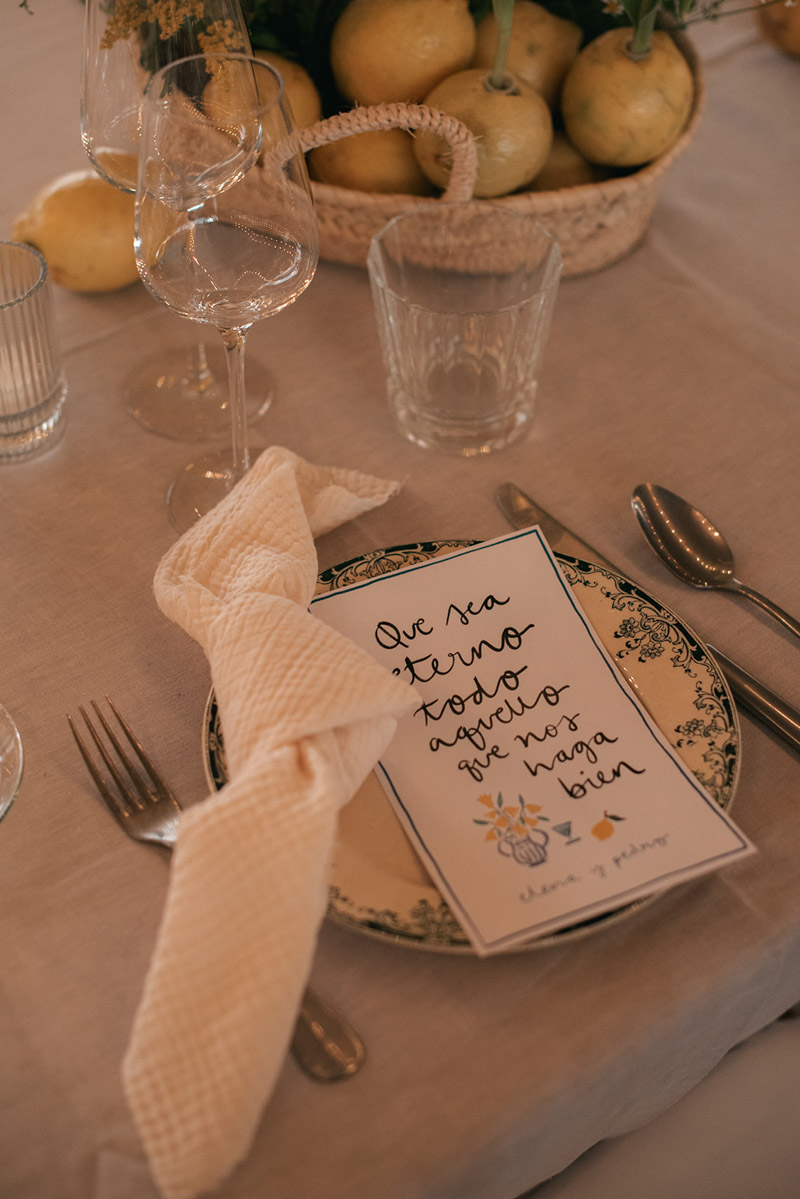 mariage emporda robe de mariée marta marti costa brava blog de mariage confettis complets