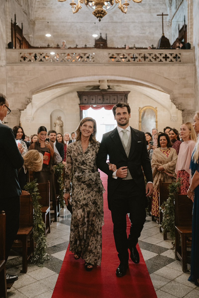 robe de mariée santa eugenia atelier mariage majorque chapeau cordobes blog de mariage mariages complets confettis