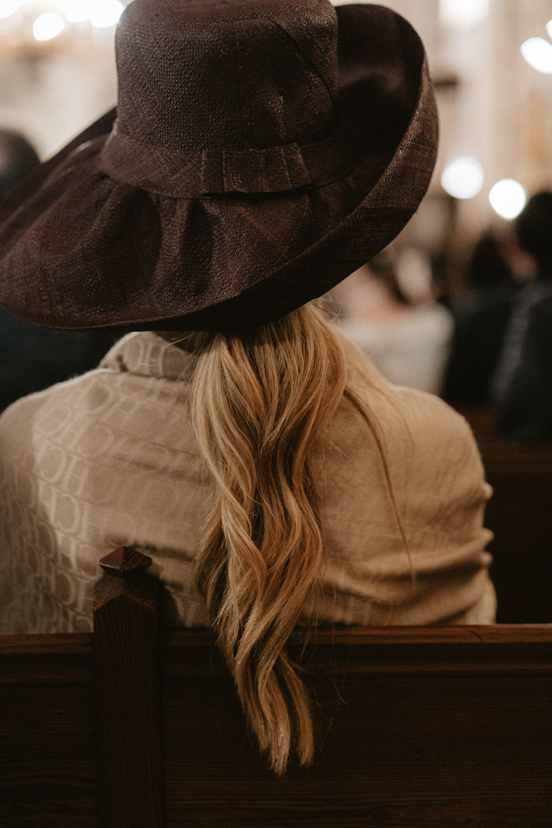 robe de mariée santa eugenia atelier mariage majorque chapeau cordobes blog de mariage mariages complets confettis