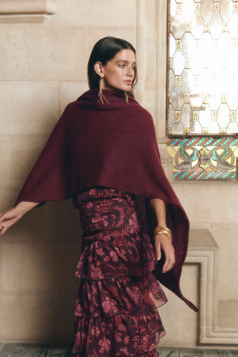 robe d'invité de mariage baymo barcelona boutique en ligne blog de mariage couches d'hiver robe longue confettis à manches longues