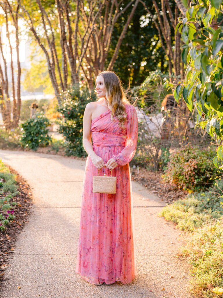 Répartition approuvée par des experts du code vestimentaire de la tenue de mariage avec cravate noire – avec des exemples