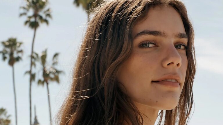 Comment prendre soin de ses cheveux en été : la meilleure routine selon les experts