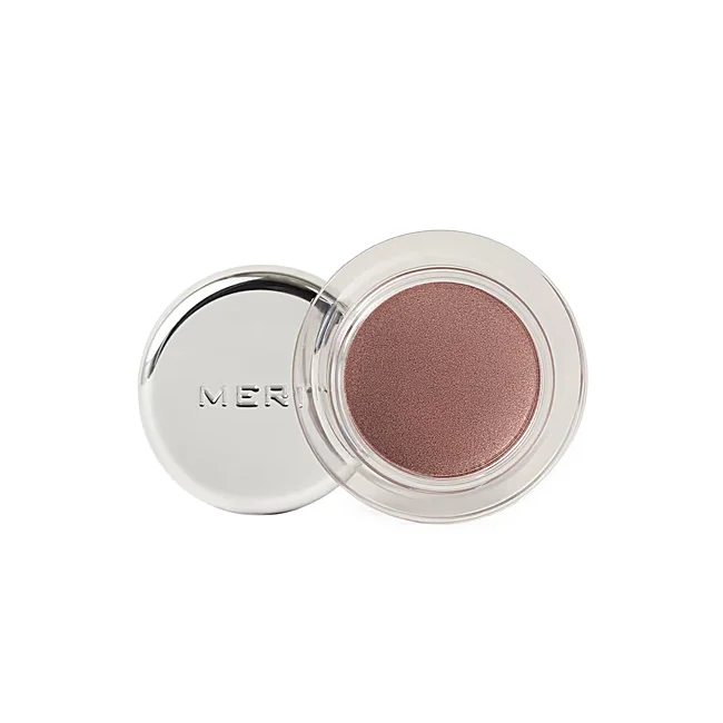 Uniquement Shadow Sheen de Merit Beauty.