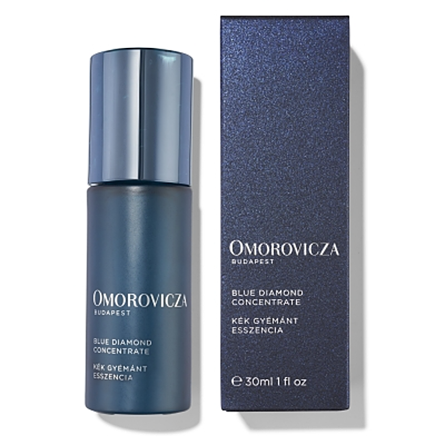 Blue Diamond Concentrate d'Omorovicza est un sérum haute concentration conçu pour stimuler la réparation cellulaire et renforcer la structure de la peau (420 euros sur mumona.com).