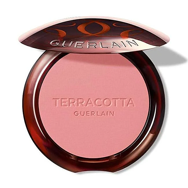 Fard à joues en terre cuite Guerlain.