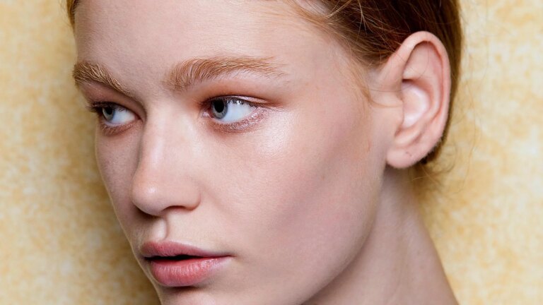 Le bronzage parfait pour le visage existe : il ressemble à un câlin du soleil et non à un produit.