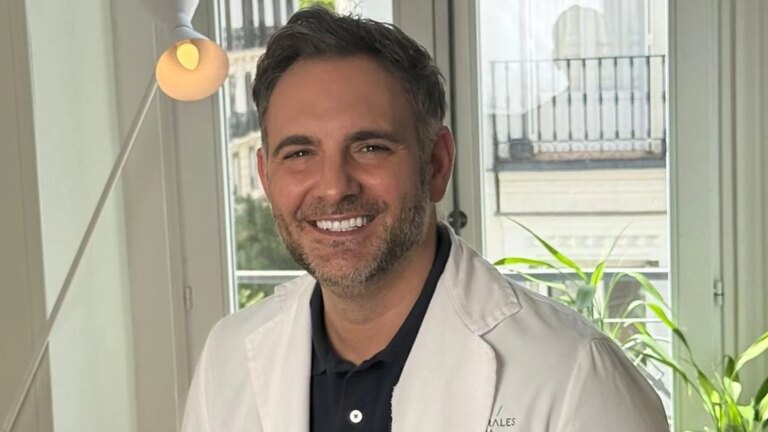 Carlos Morales Raya, dermatologue : « Les modes changent constamment, mais la science reste le meilleur guide pour prendre des décisions »