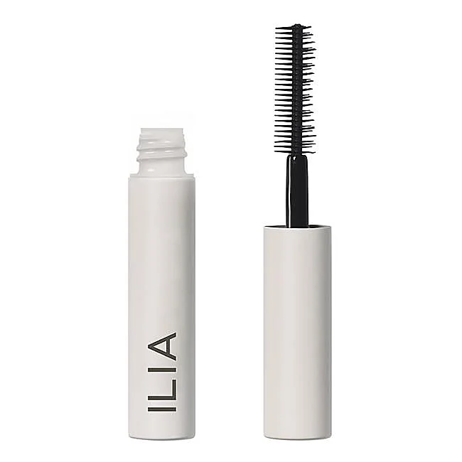 Mascara : Mascara pour cils illimités Ilia.