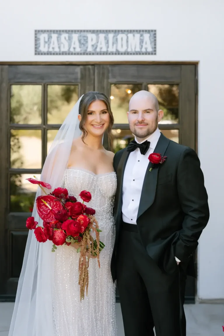 Ce délicieux mariage rouge tomate en Arizona, rempli de fruits et de légumes frais, était une célébration à savourer