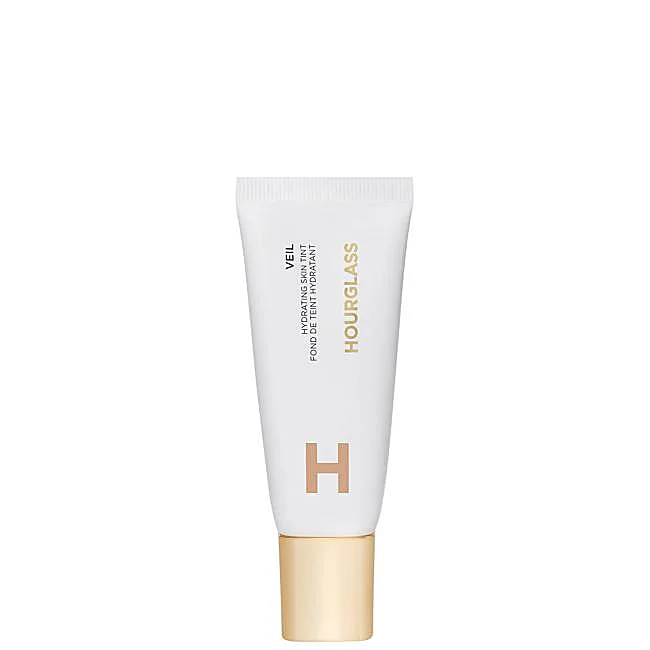 Base : Base teintée hydratante pour la peau Hourglass Veil.