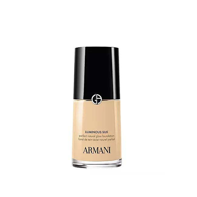 Soie Lumineuse par Armani Beauty.