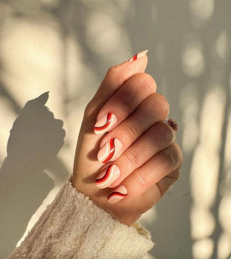 La meilleure presse sur les ongles de 2026 : meilleures marques, conseils d'application + comment les supprimer