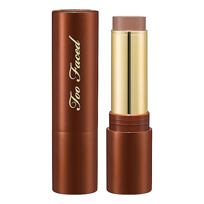 Bâton de crème soleil au chocolat Too Faced.