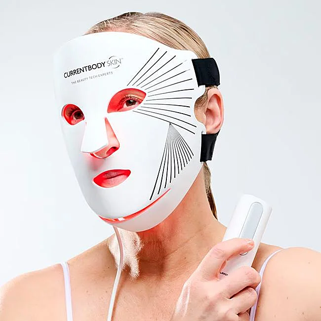 Masque facial de thérapie par la lumière rouge LED CurrentBody Skin.