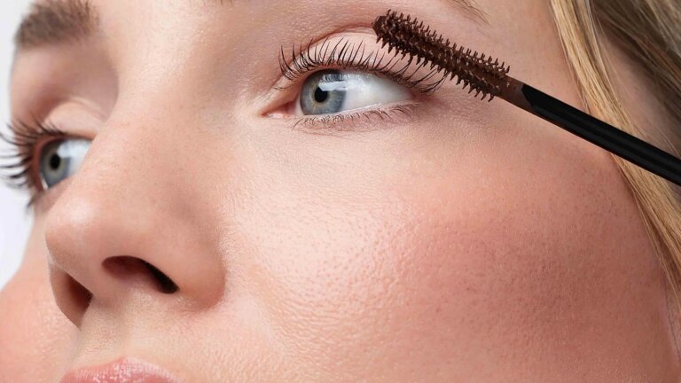Six mascaras marron que j'utiliserai en septembre