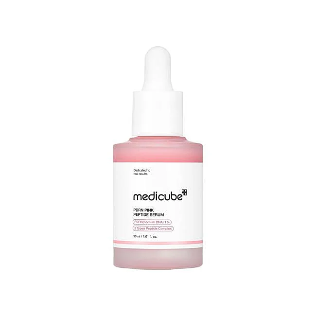 Sérum aux peptides roses PDRN de Medicube.