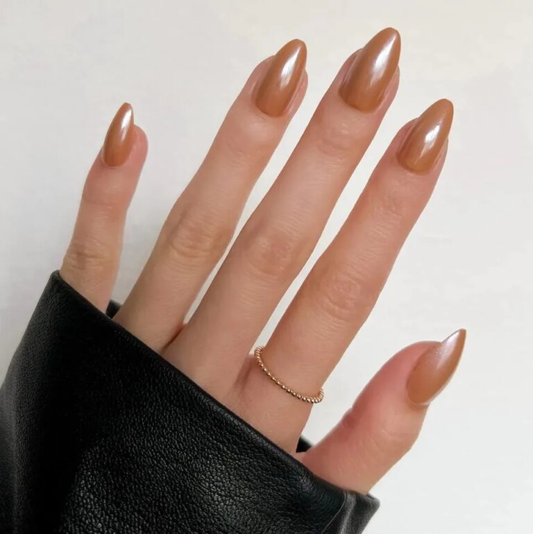 62 idées d'ongles d'automne pour 2026 : les modèles que nous réservons actuellement cet automne