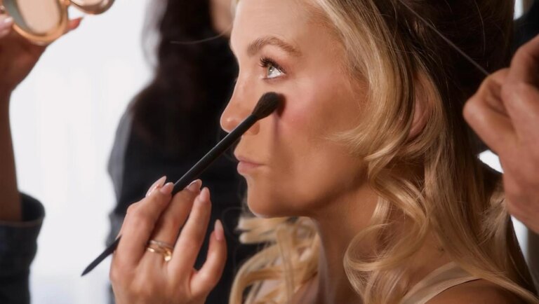 C'est l'astuce pour rendre le blush naturel et plus facile à appliquer