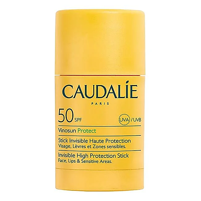 Caudalie Vinosun Protect crème solaire en bâton.