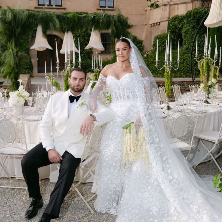 Ce mariage fantaisiste au château de Barcelone sort tout droit d'un conte de fées