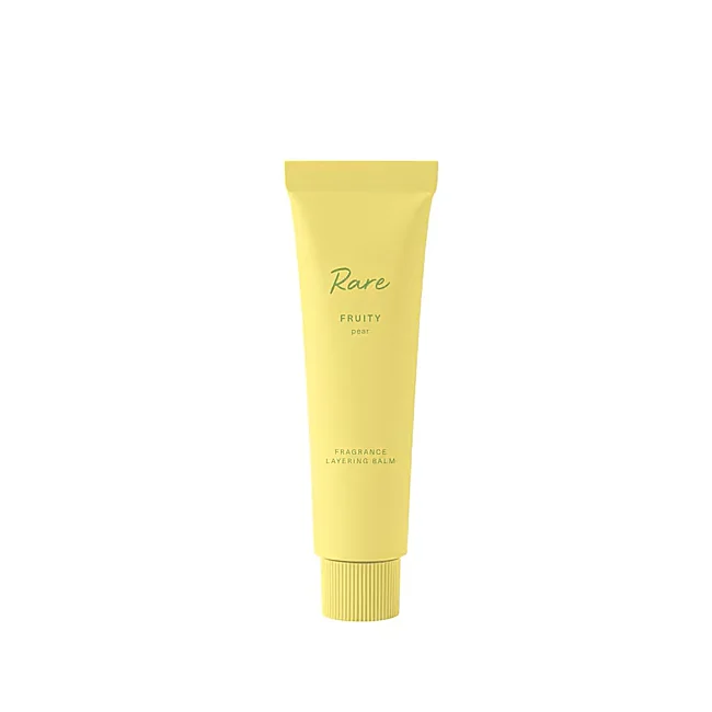 Baume superposé Rare Beginnings Fruity Pear par Rare Beauty.