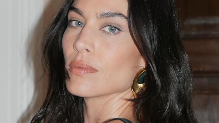 Anti-blush : que signifie la tendance qui cherche à empêcher que le blush soit perceptible ?
