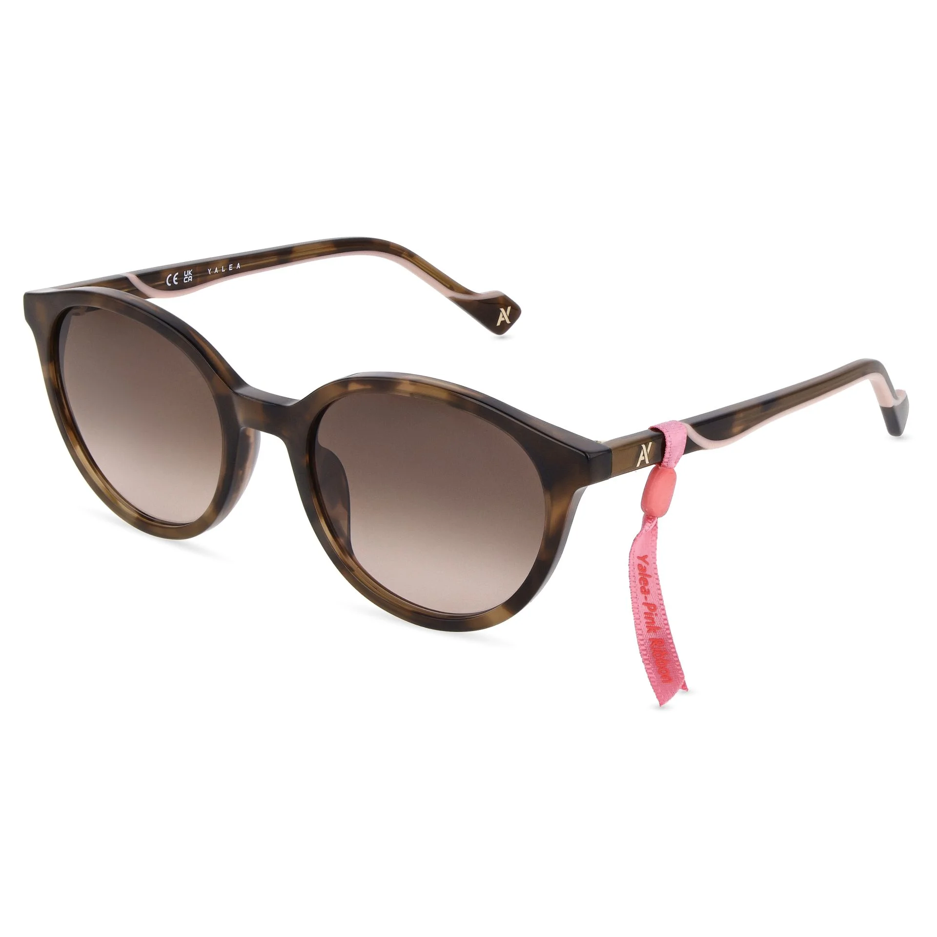 Lunettes de soleil, de chez Yalea (139 €).