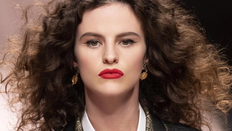 Quel est le meilleur shampoing à utiliser lorsque le chauffage de l'hiver commence à électriser vos cheveux ?