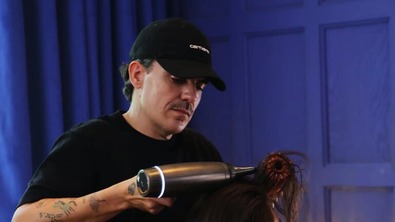 Jesús de Paula, styliste, sur les coupes de cheveux pour 2026-2027 : « On préfère celles coiffées et celles qui défilent dans la zone frontale »